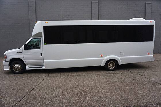 toledo limo bus exterior